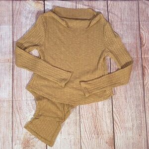 as Ribbed Knit Long Sleeve Top Women’s S Tan Cozy Great Condition